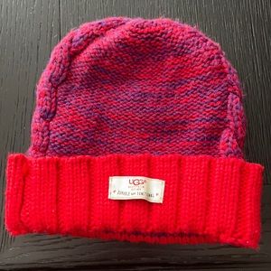 2/$25. Ugg kids knit hat. Age 2-5. NWOT
